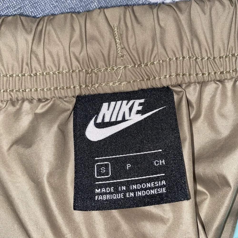 Nike Icon Clash Windbreaker Pastel Skirt Small Women's Athletic